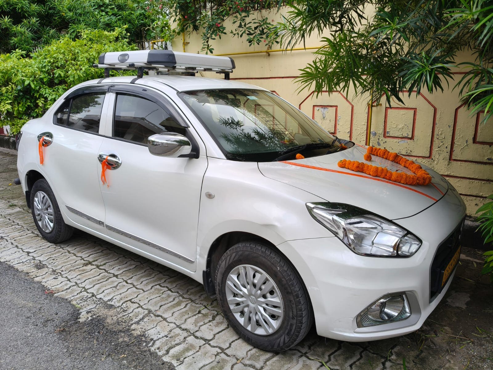 Swift Dzire Cab Varanasi Local Sightseeing – Photo 2