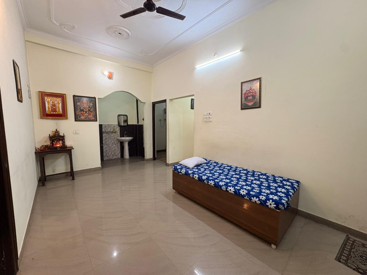 Kashi Paradise Stay | Family Homestay nera Assi Ghat, Sankat Mochan