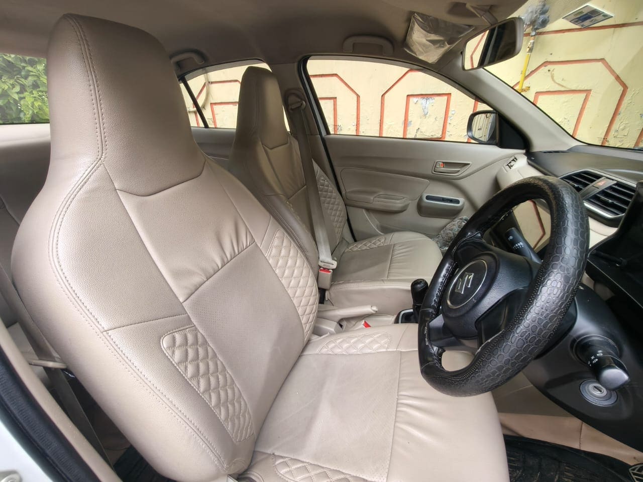 Swift Dzire Cab for Varanasi to Lucknow – Photo 3