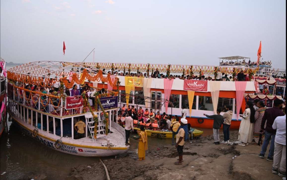 Dev Diwali Cruise Booking in Varanasi 2026| Book Dev Deepawali Cruise – boat ride in Varanasi